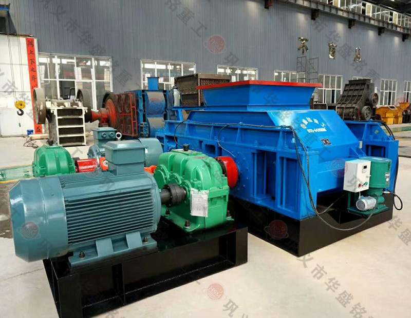 時產300噸石灰巖對輥制砂機多少錢一臺？